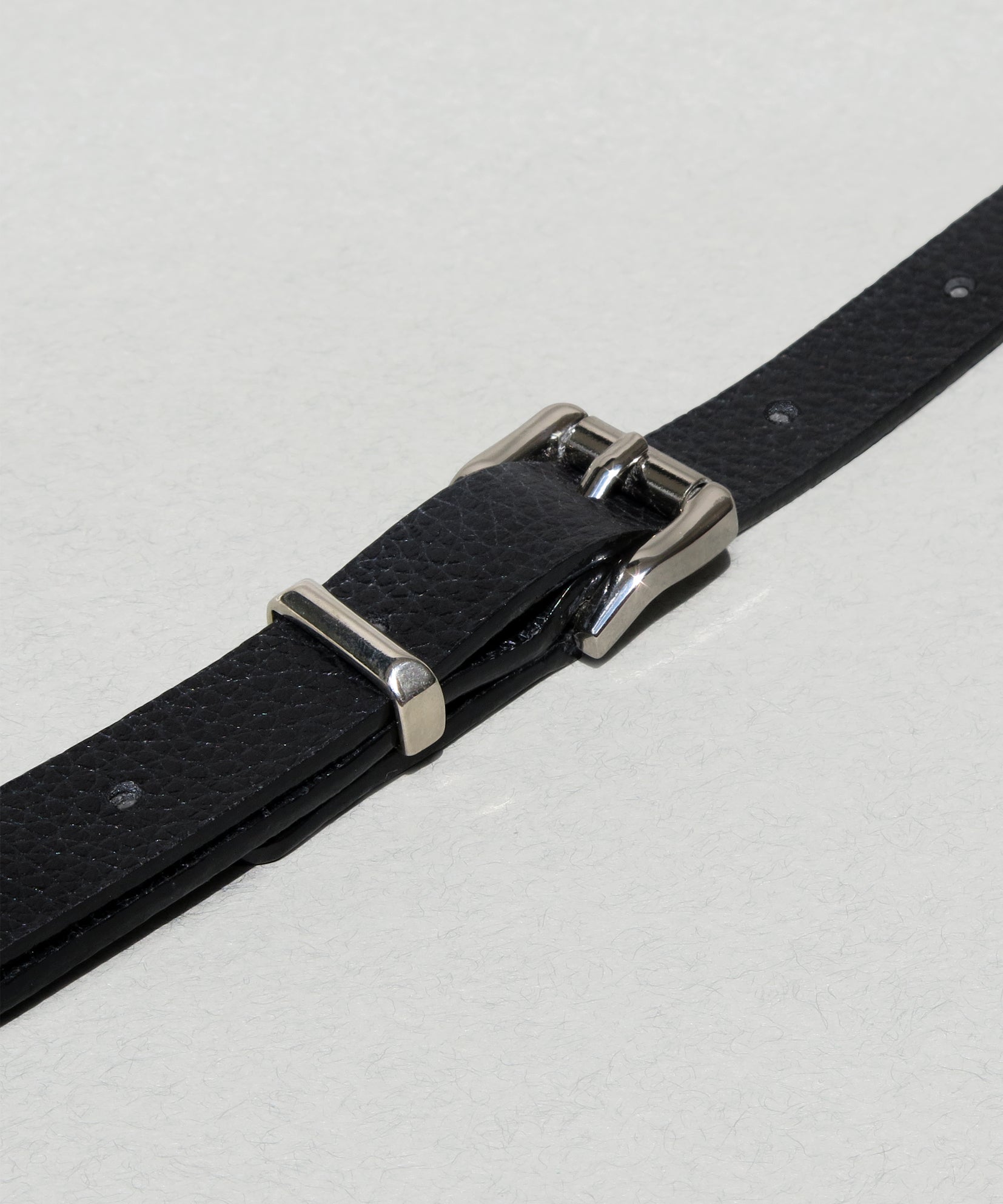 BLACK SILVER STRAP