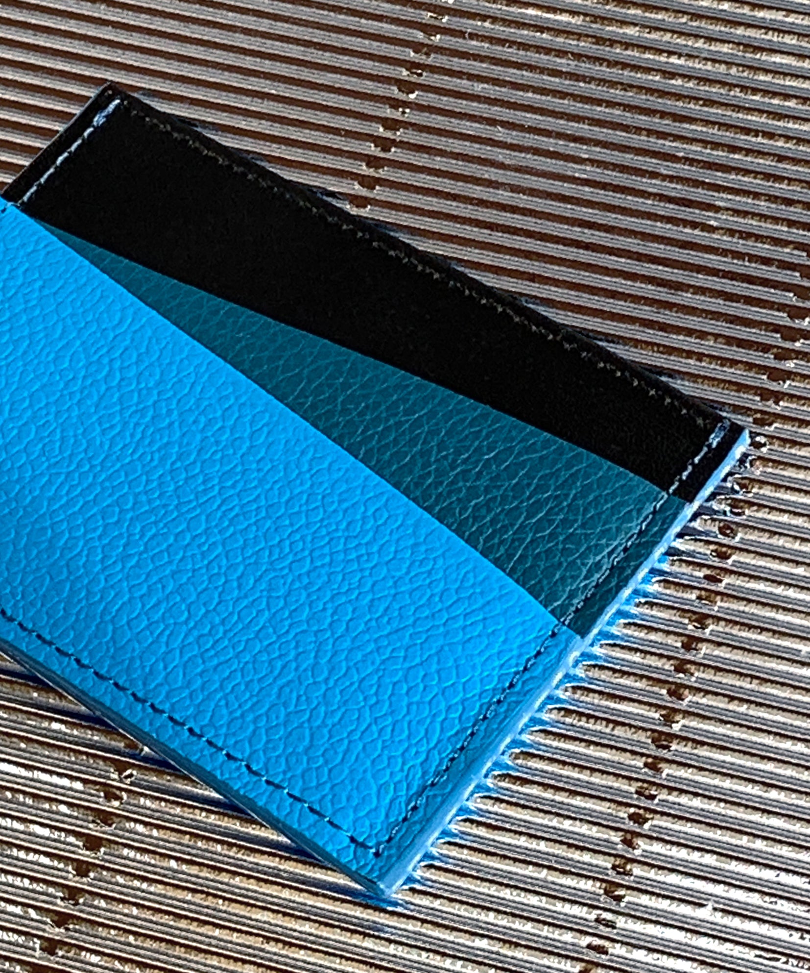 TARJETERO VIVID BLUE