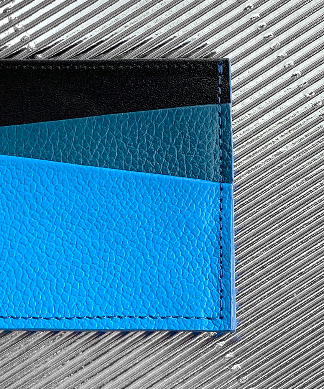 TARJETERO VIVID BLUE