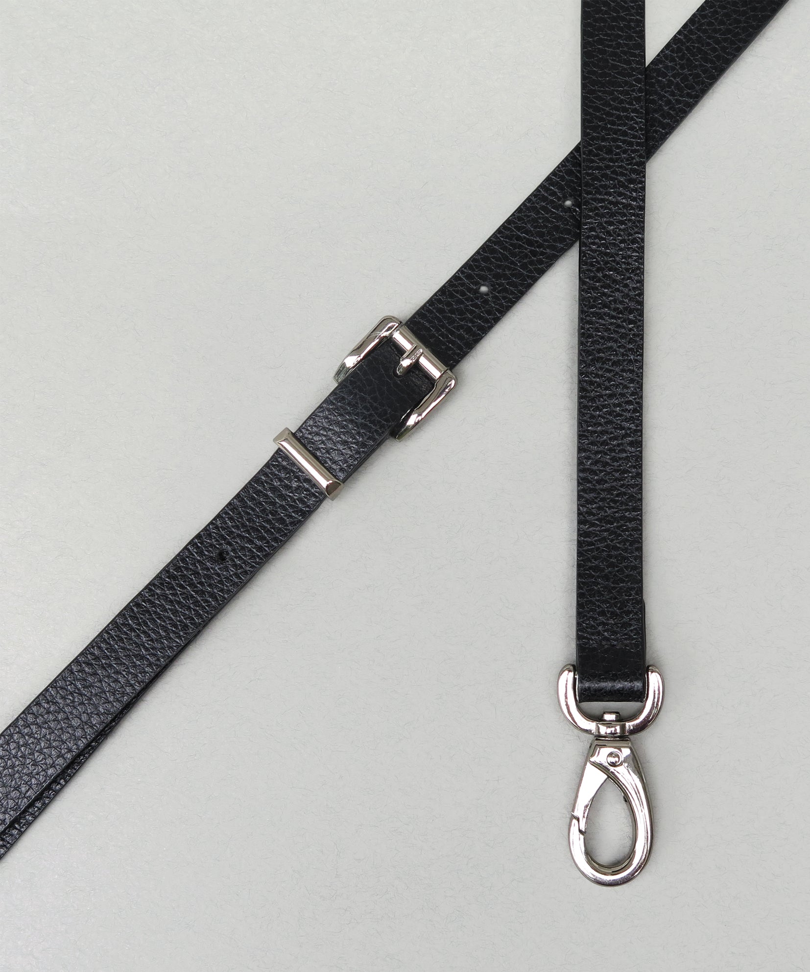 BLACK SILVER STRAP
