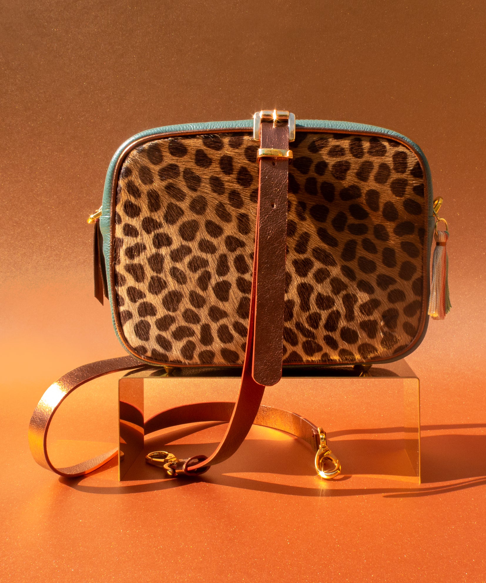 CROSSBODY CHEETAH AGAVE