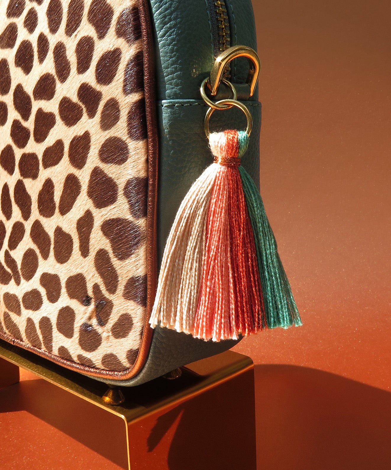 CROSSBODY CHEETAH AGAVE