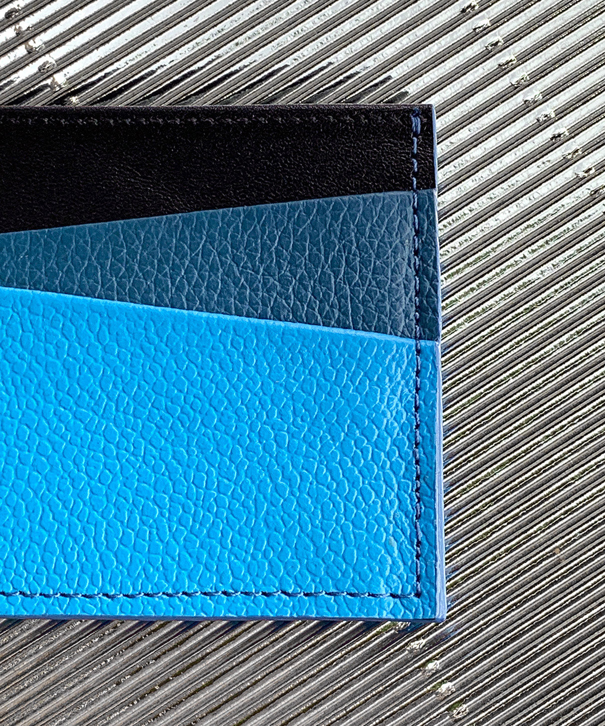 VIVID BLUE CARDHOLDER